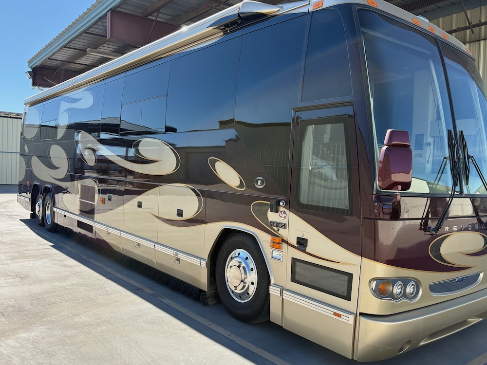 2003 Prevost Featherlite H3-45 For Sale