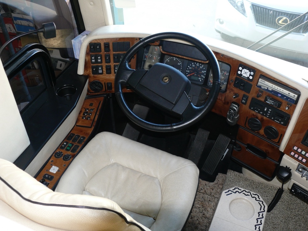 2003 Prevost Featherlite H3-45 For Sale