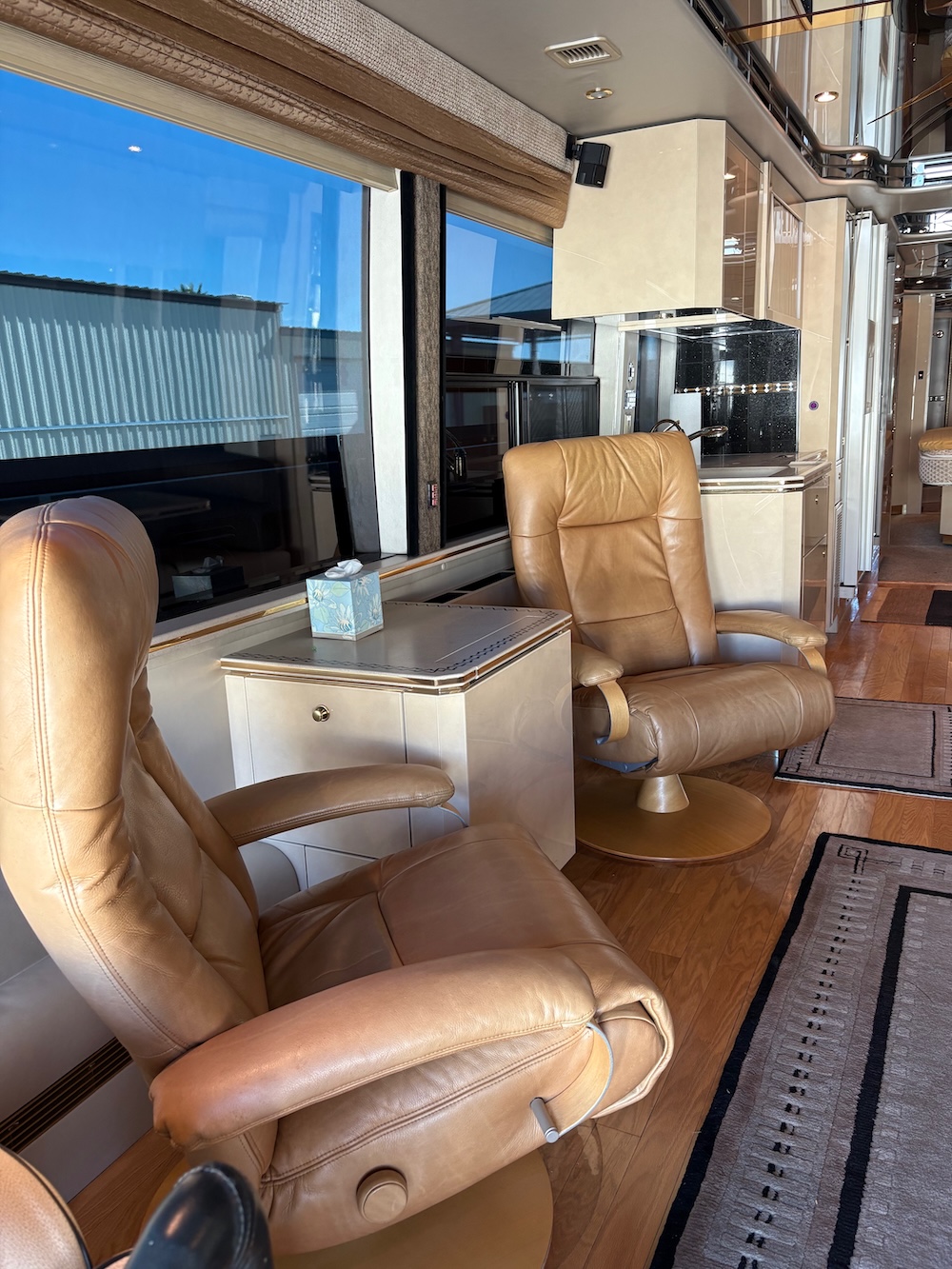 2003 Prevost Featherlite H3-45 For Sale