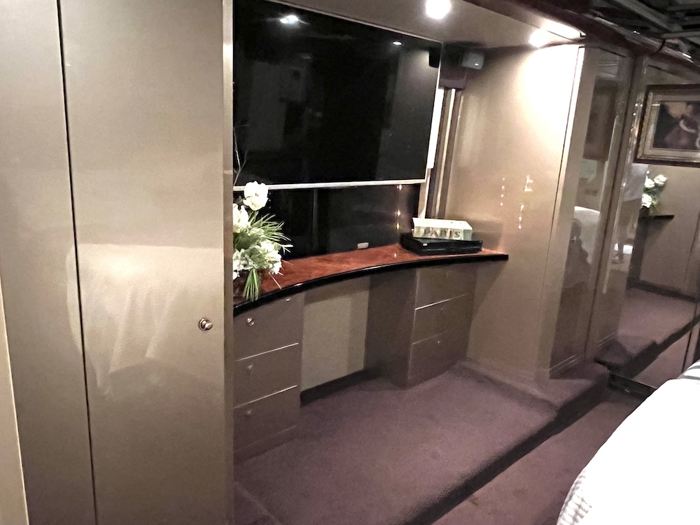 2003 Prevost Featherlite H3-45 For Sale