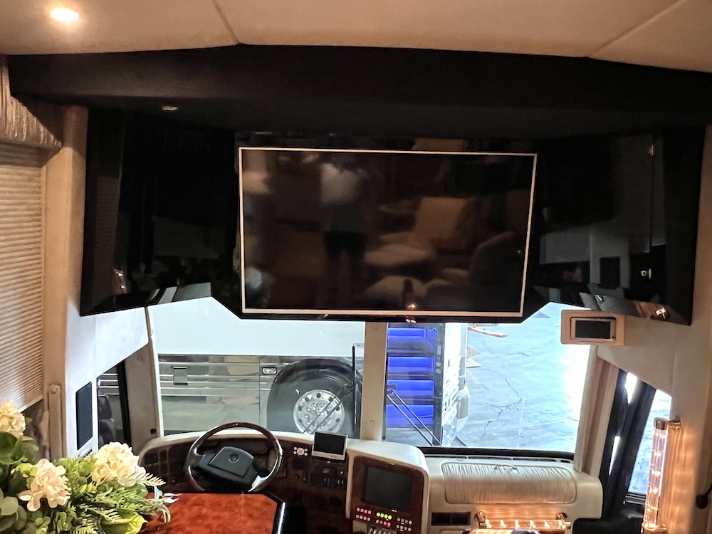2003 Prevost Featherlite H3-45 For Sale
