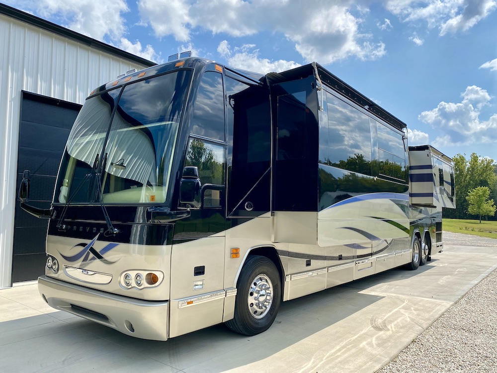 2003 Prevost Featherlite H3-45 For Sale