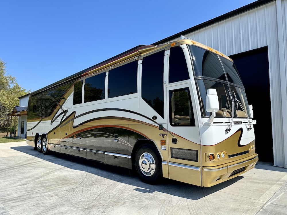 2003 Prevost Featherlite H3-45 For Sale