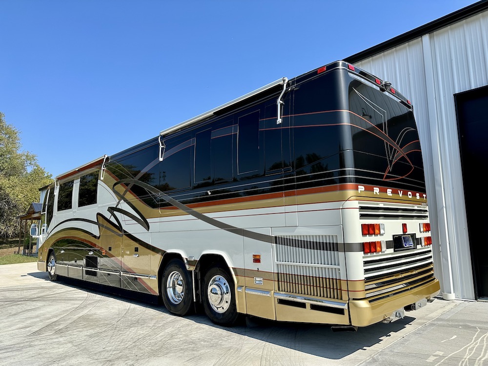 2003 Prevost Featherlite H3-45 For Sale