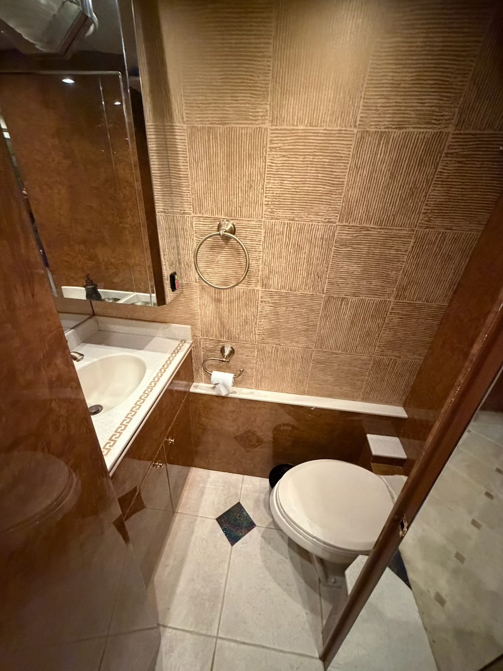 2003 Prevost Featherlite H3-45 For Sale