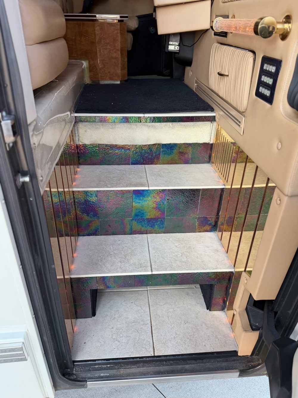 2003 Prevost Featherlite H3-45 For Sale