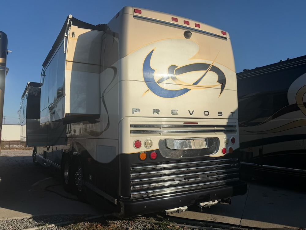 2003 Prevost Featherlite H3-45 For Sale