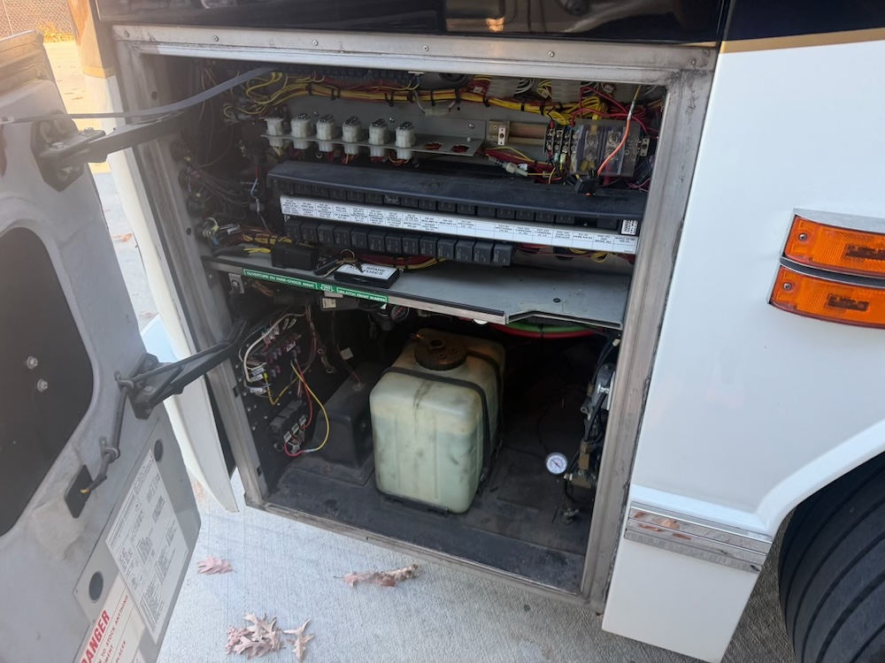 2003 Prevost Featherlite H3-45 For Sale