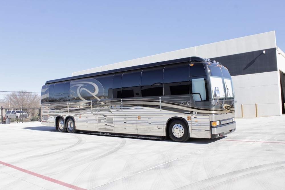 2003 Prevost Featherlite XLII For Sale