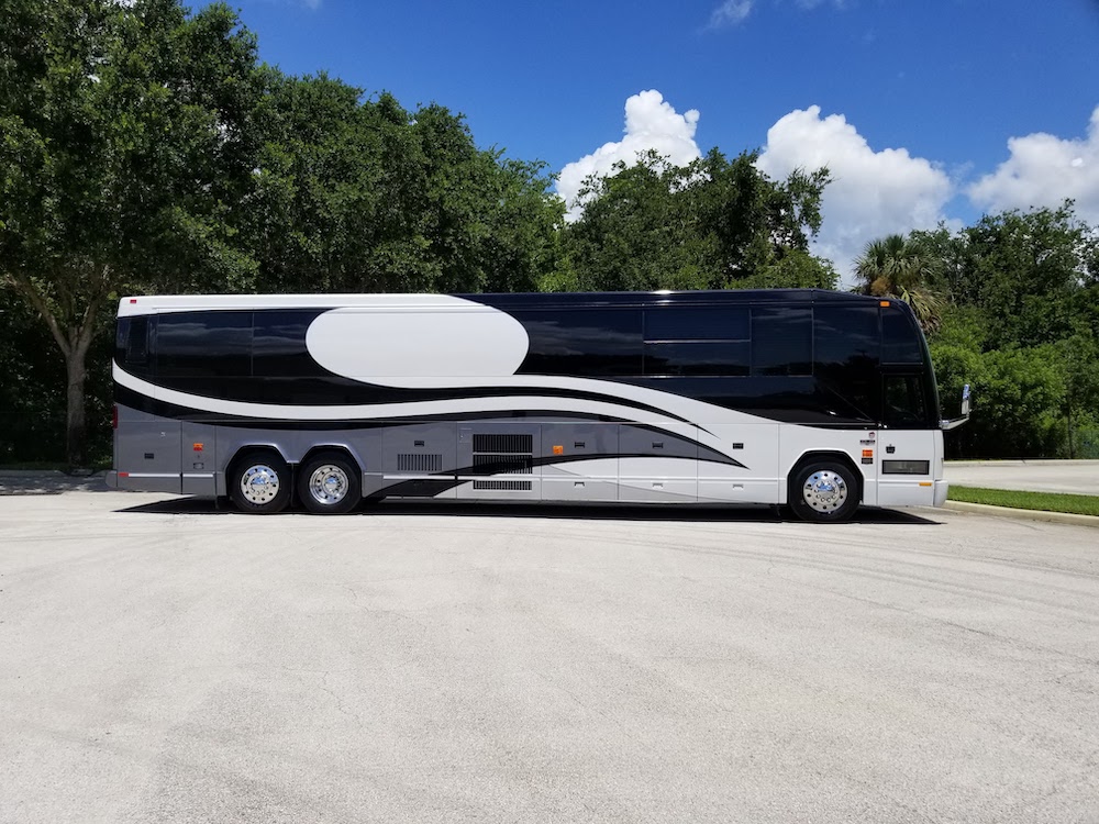 2003 Prevost  H3-45 For Sale