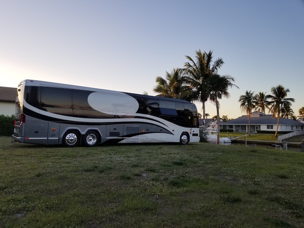 2003 Prevost  H3-45 For Sale