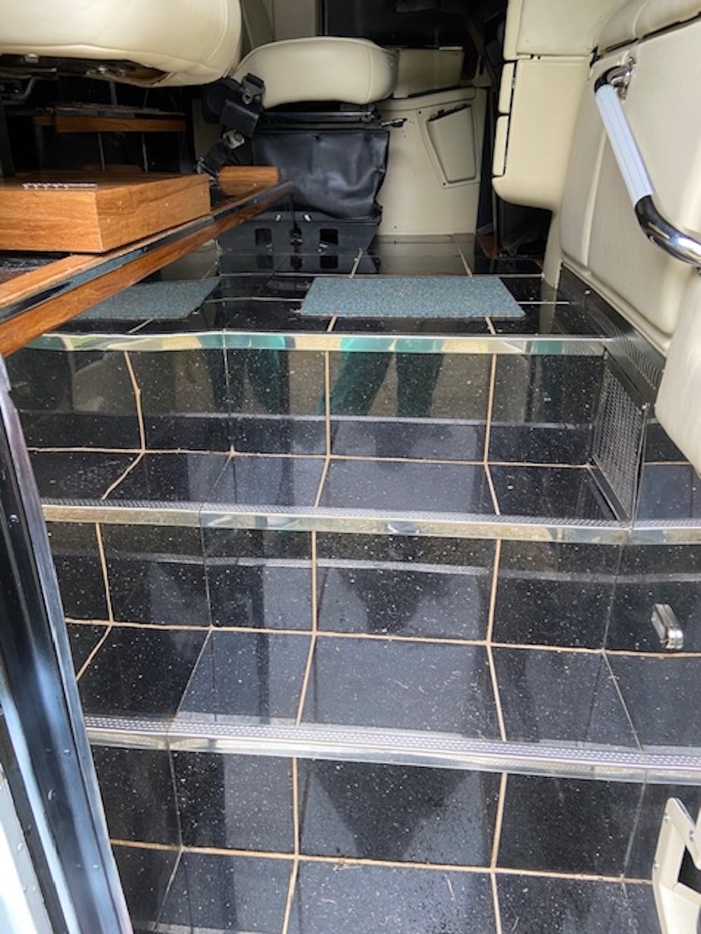 2003 Prevost H3-45 For Sale