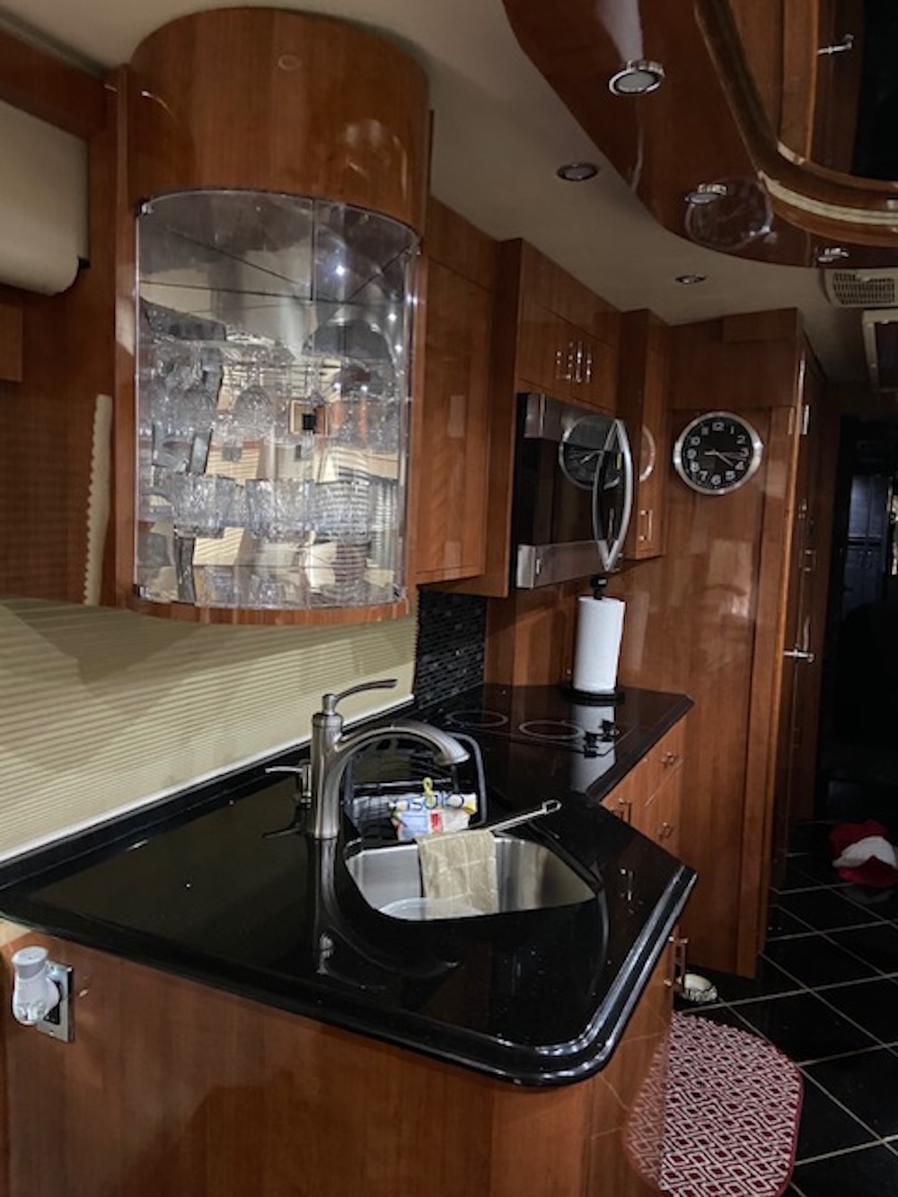 2003 Prevost H3-45 For Sale