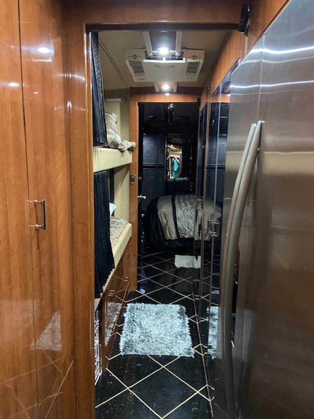 2003 Prevost H3-45 For Sale