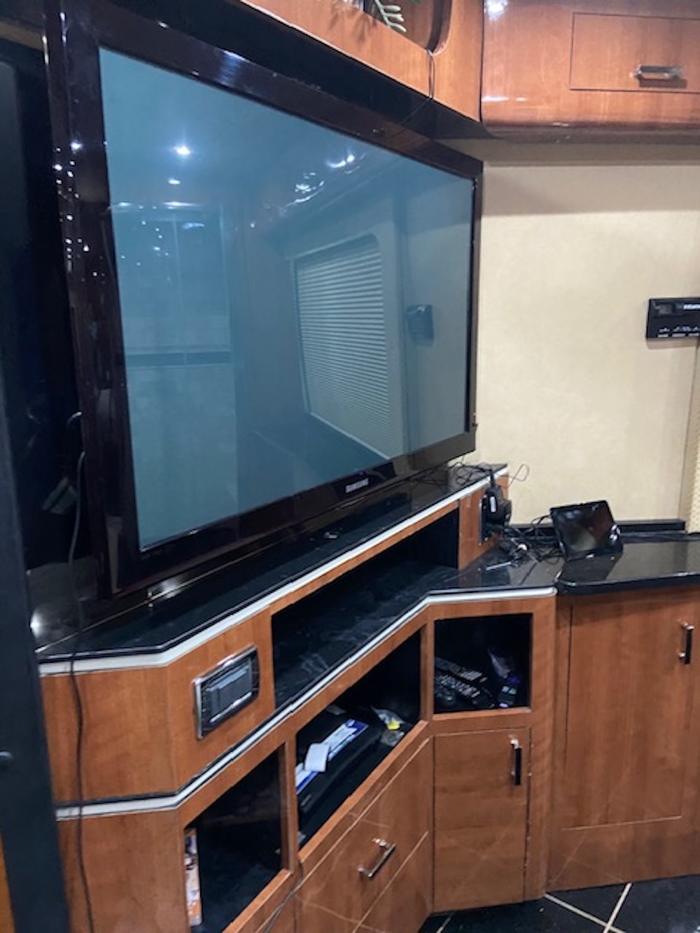 2003 Prevost H3-45 For Sale