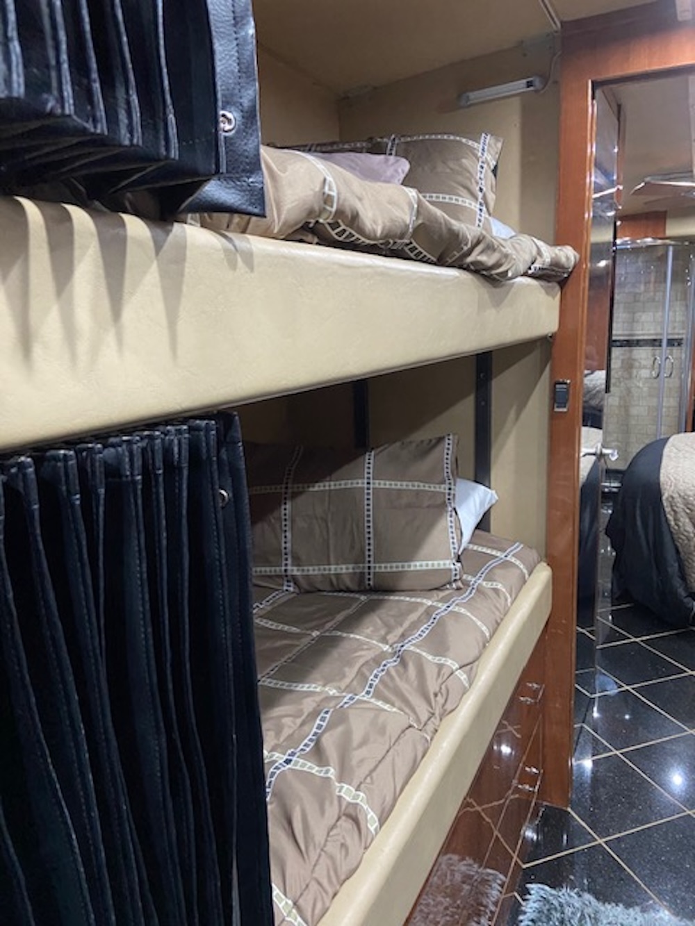 2003 Prevost H3-45 For Sale