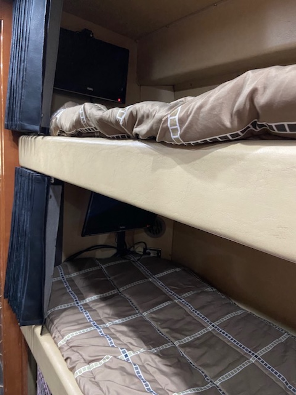 2003 Prevost H3-45 For Sale