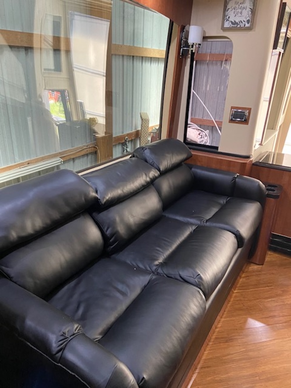 2003 Prevost H3-45 For Sale
