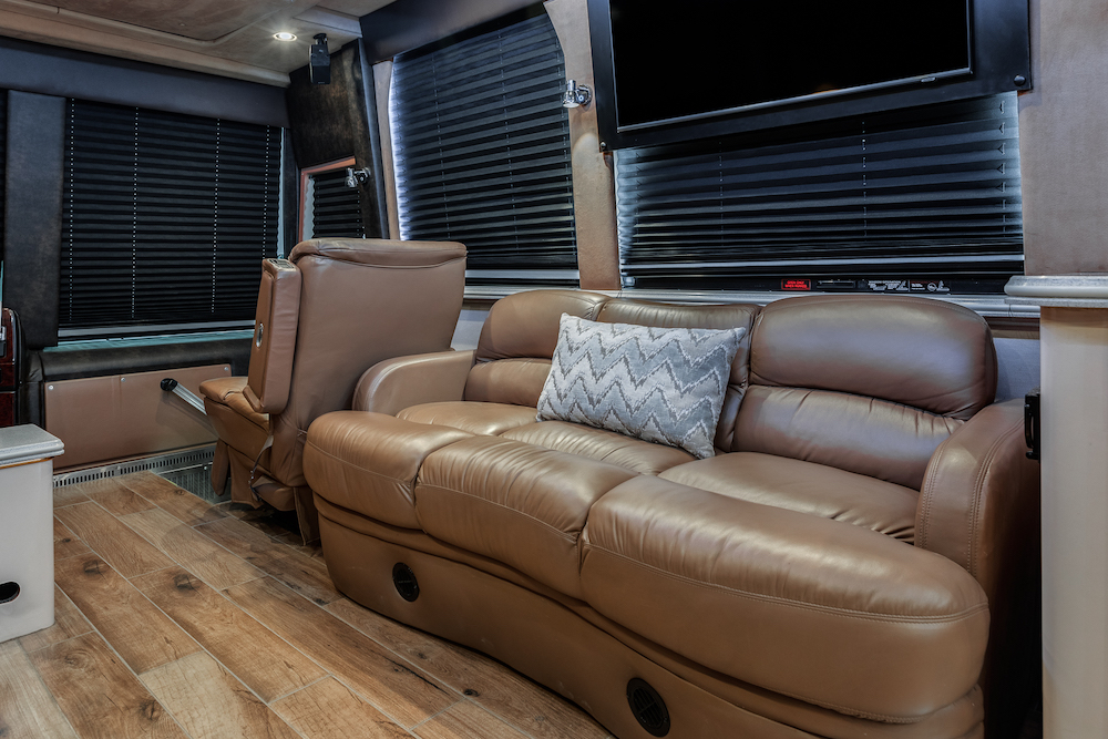2003 Prevost XLII For Sale