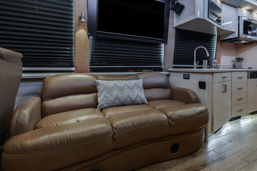 2003 Prevost XLII For Sale