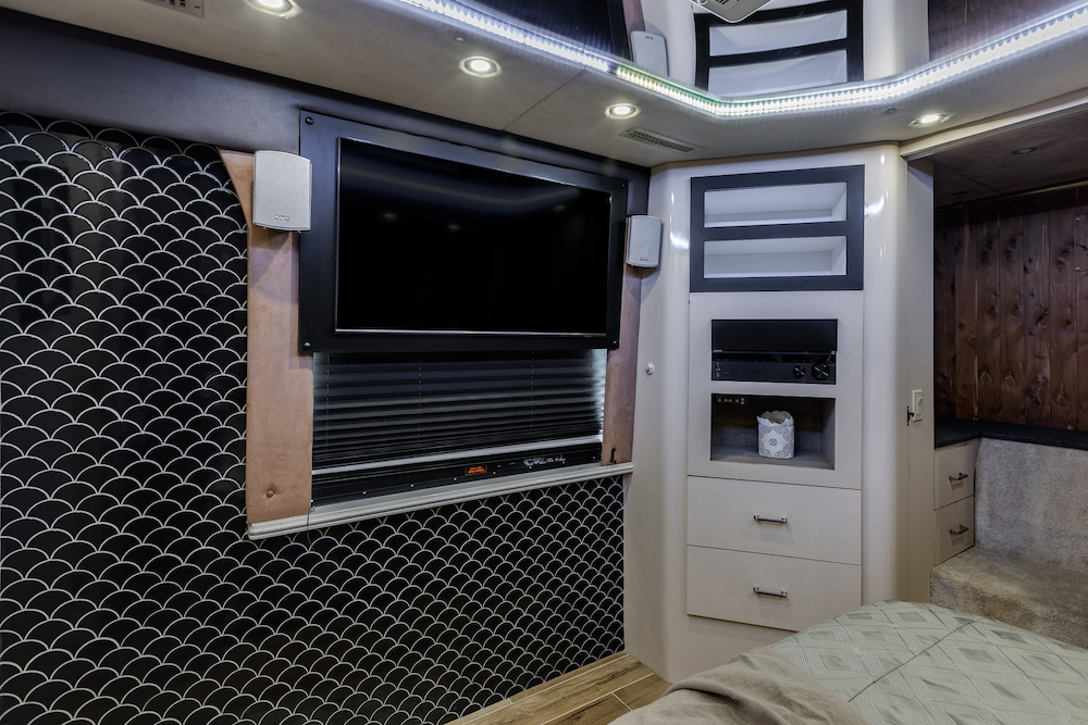 2003 Prevost XLII For Sale
