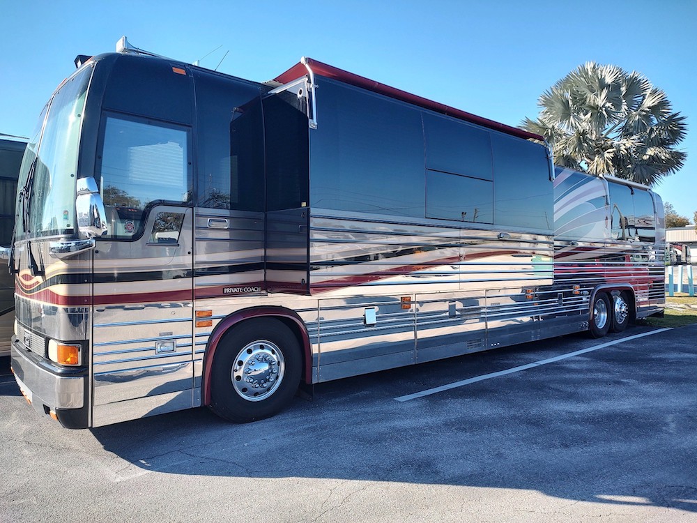 2003 Prevost Liberty XLII For Sale