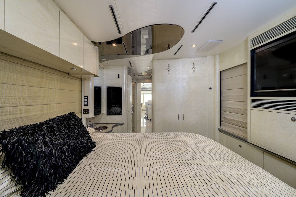 2003 Prevost Marathon XLII For Sale