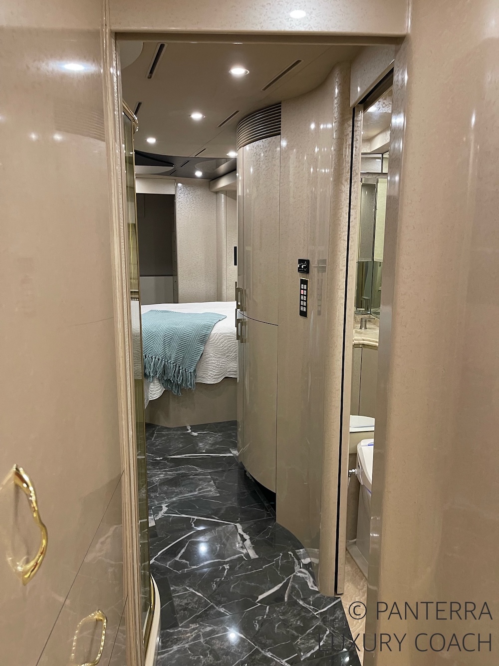 2003 Prevost  Marathon XLII For Sale