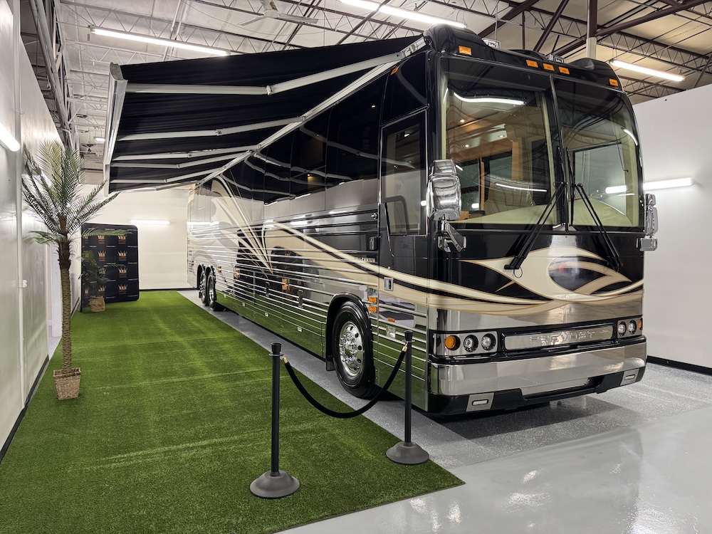 2003 Prevost Millennium XLII For Sale