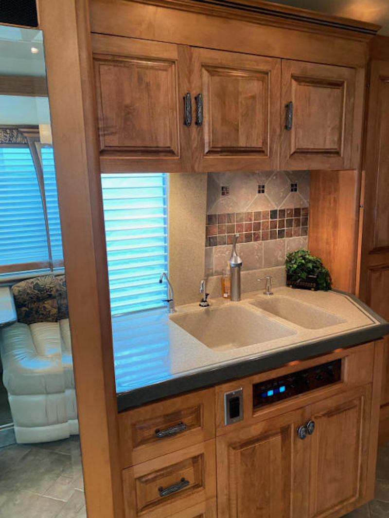 2003 Prevost Royale XLII For Sale