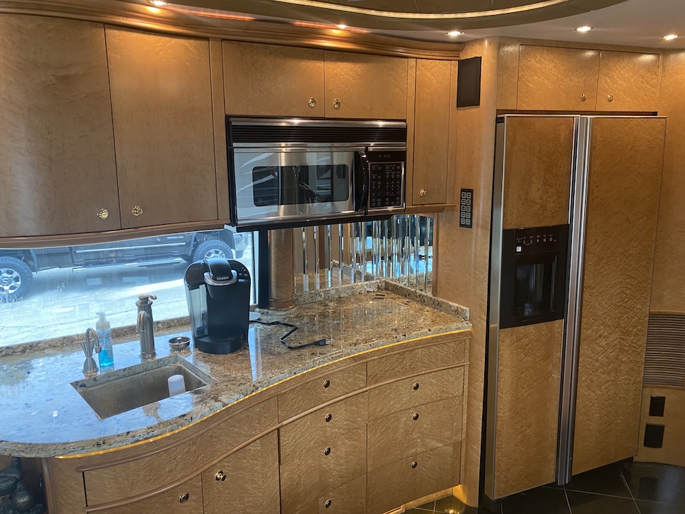 2004 Prevost Bruce XLII For Sale