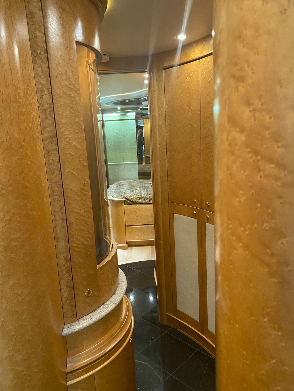 2004 Prevost Bruce XLII For Sale