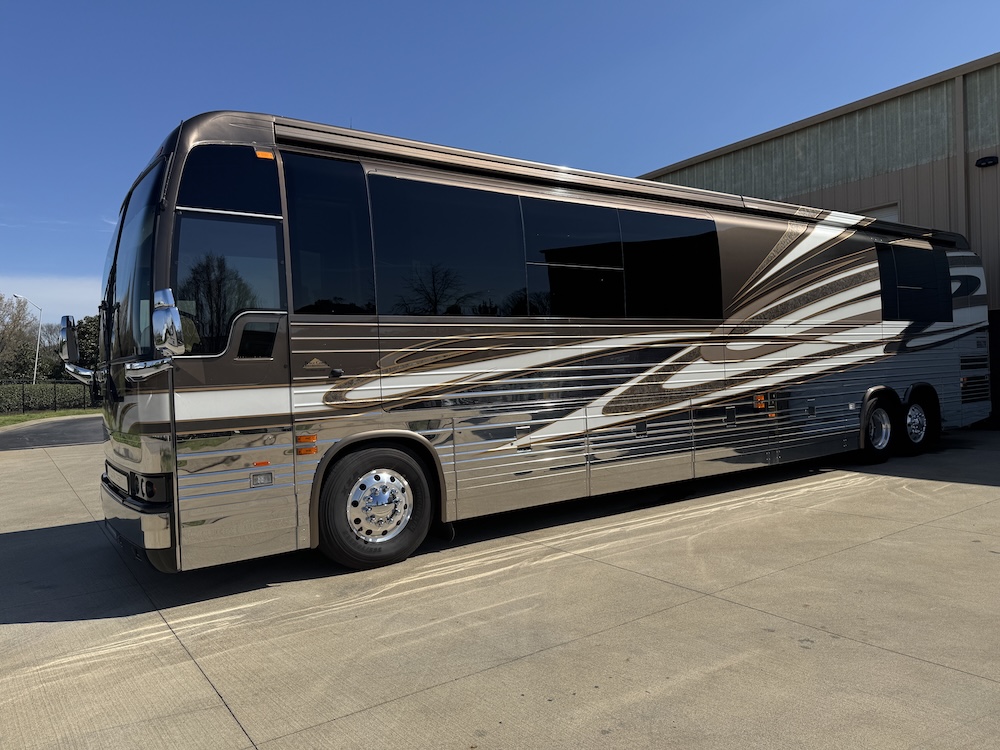 2004 Prevost Bruce XLII For Sale