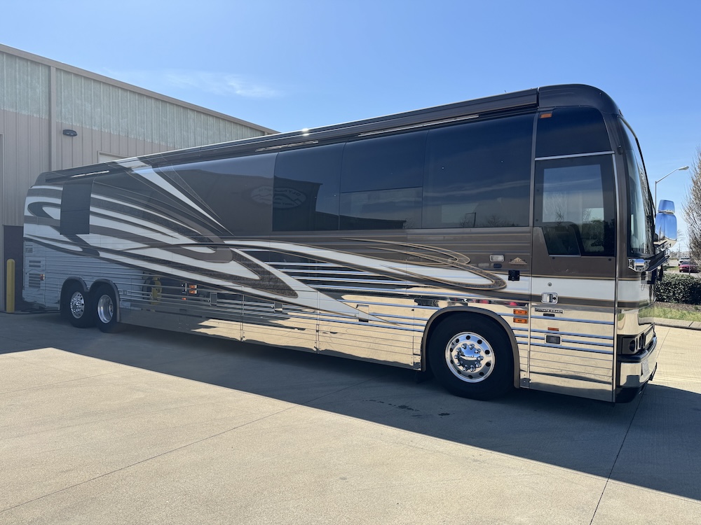 2004 Prevost Bruce XLII For Sale