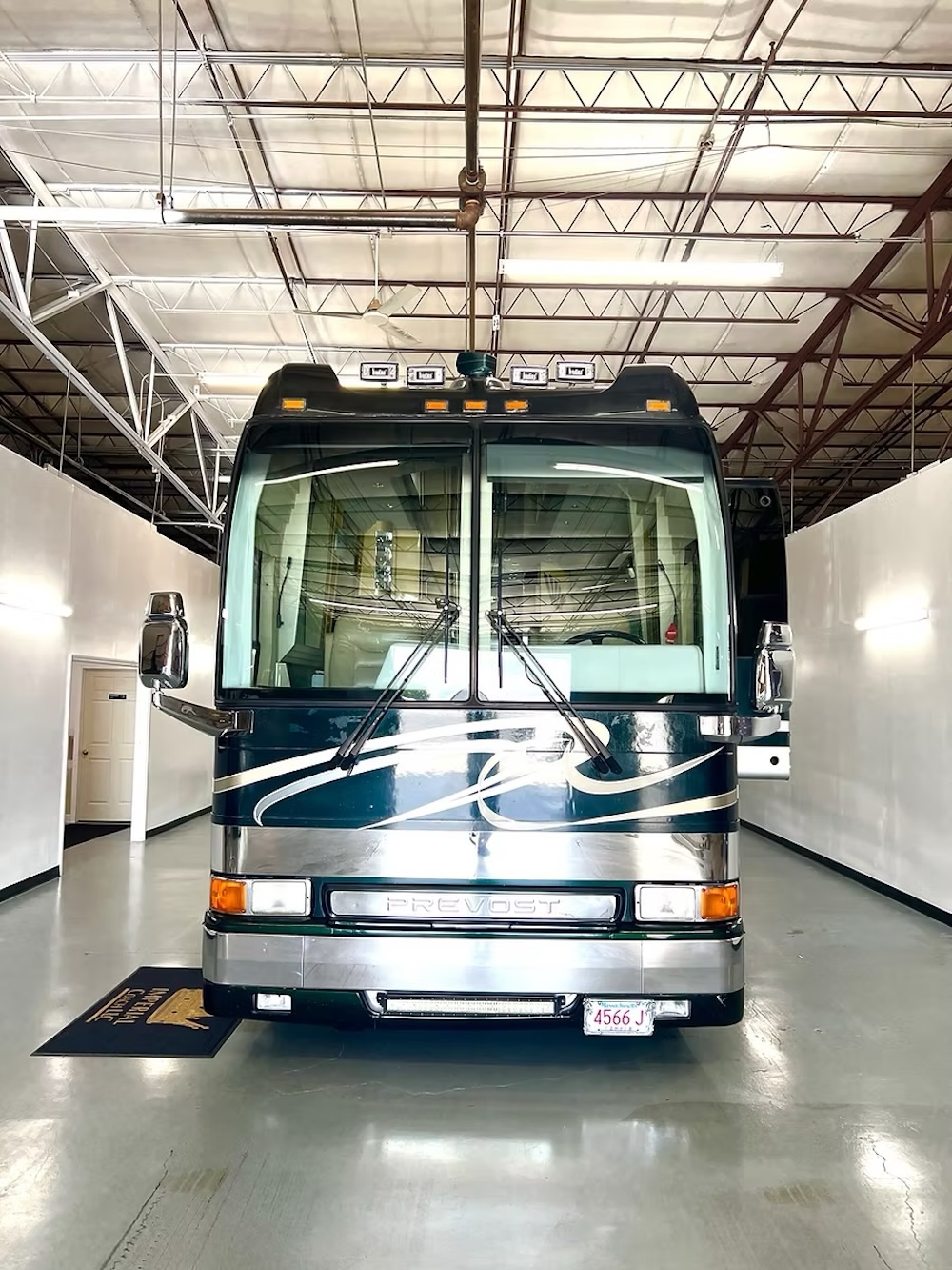2004 Prevost Country Coach XLII For Sale