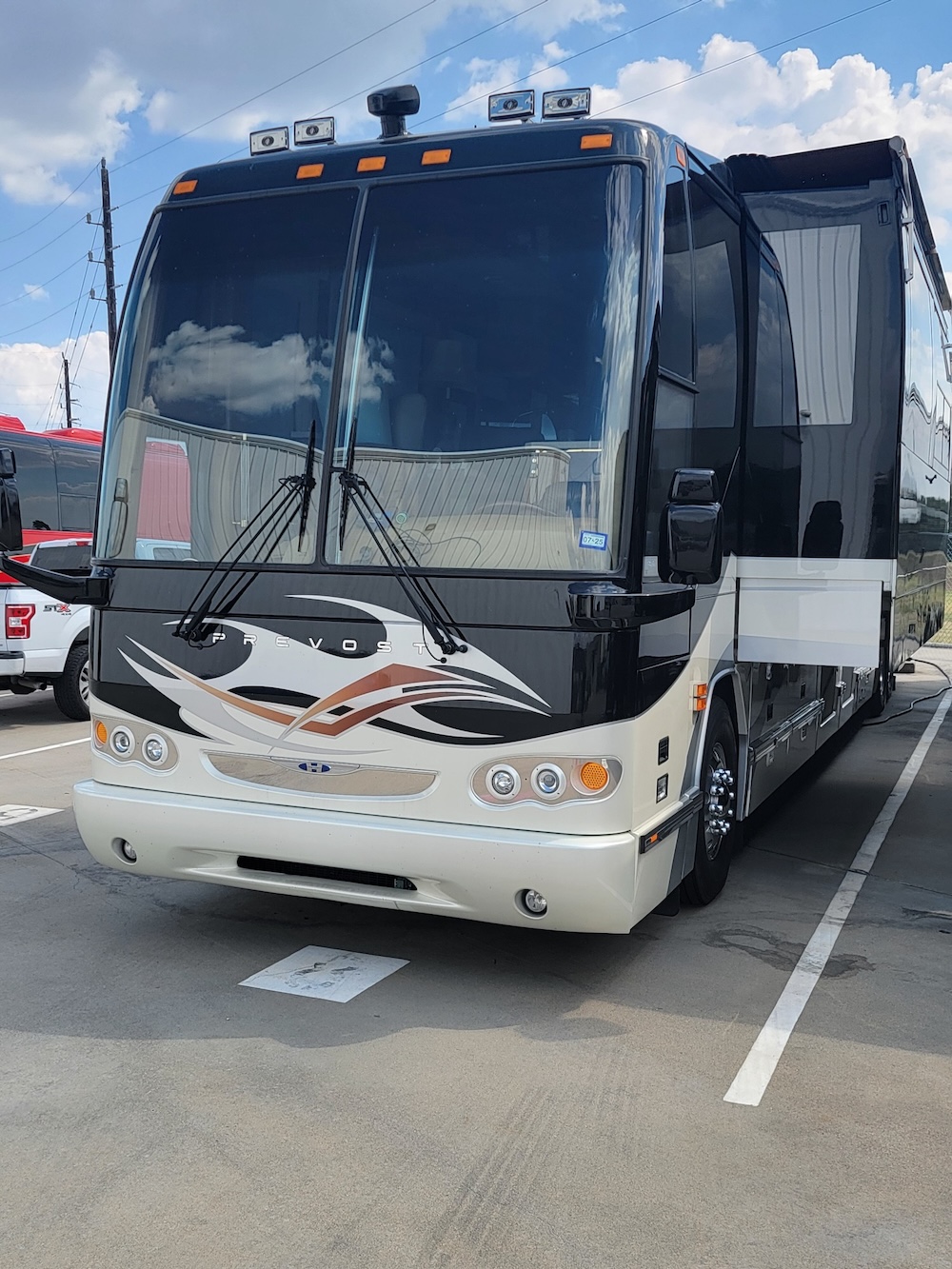2004 Prevost Featherlite H For Sale
