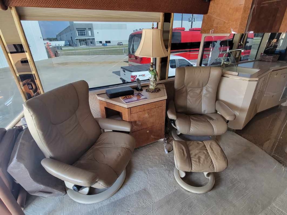 2004 Prevost Featherlite H For Sale