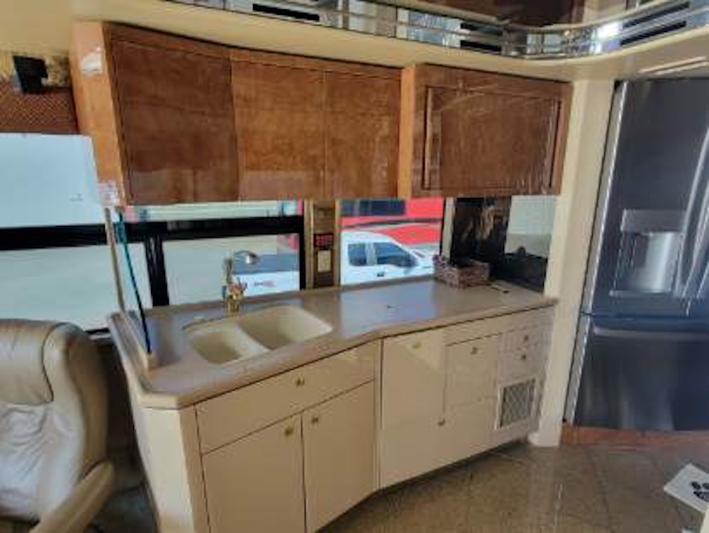 2004 Prevost Featherlite H For Sale