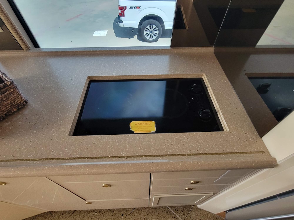 2004 Prevost Featherlite H For Sale