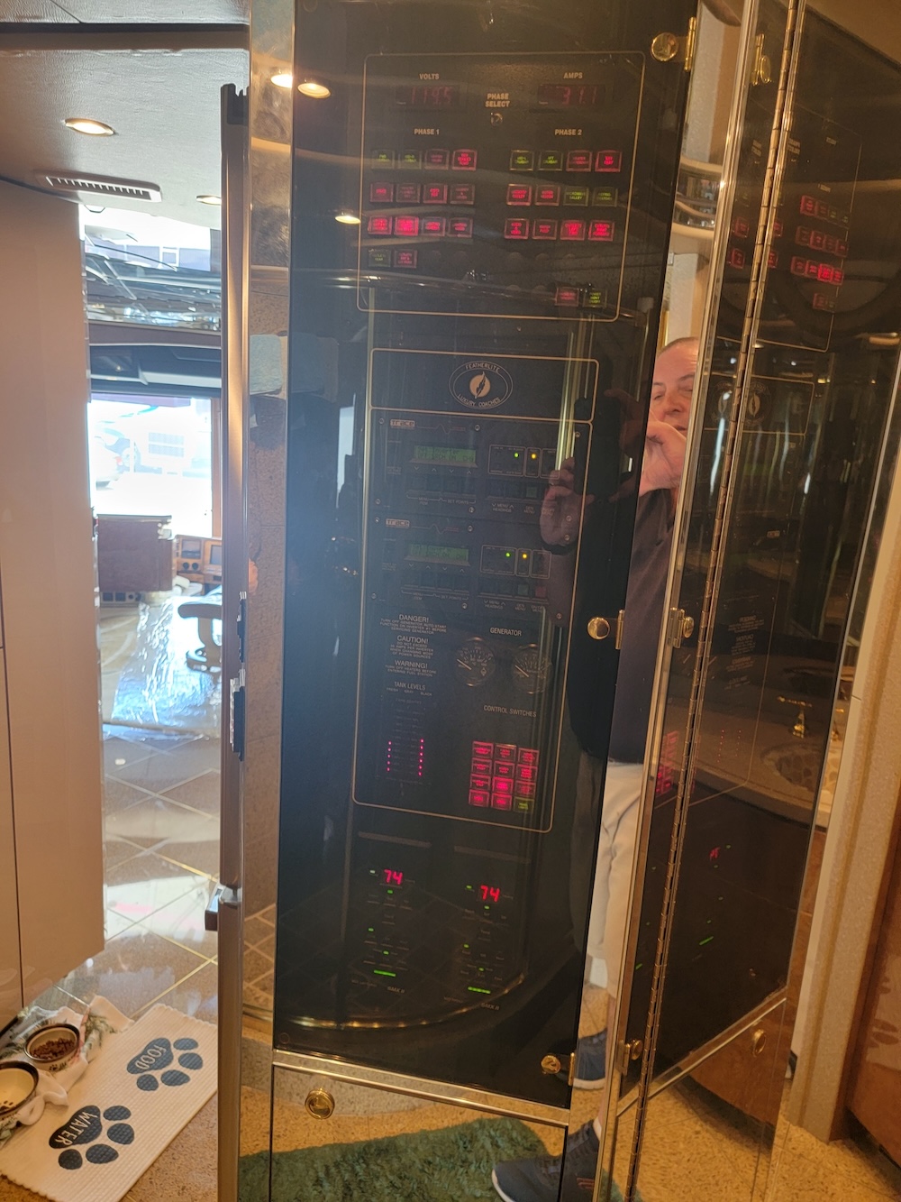 2004 Prevost Featherlite H For Sale