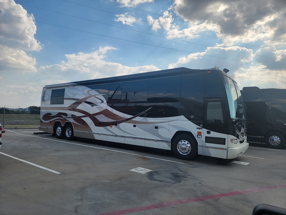 2004 Prevost Featherlite H For Sale