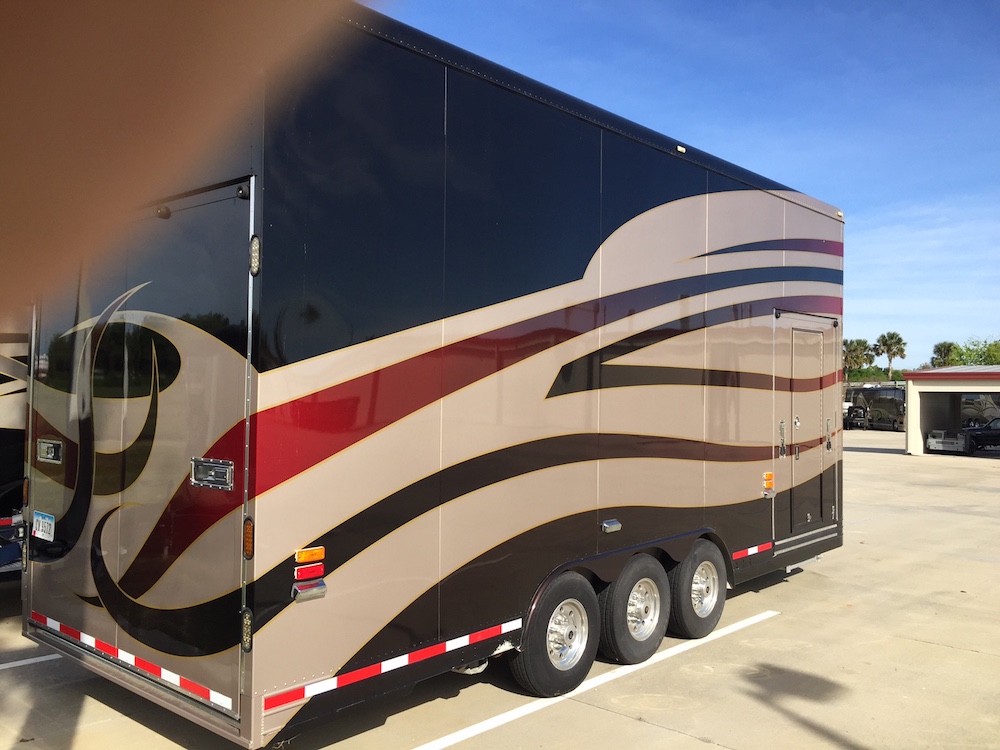 2004 Prevost Featherlite H3-45 For Sale