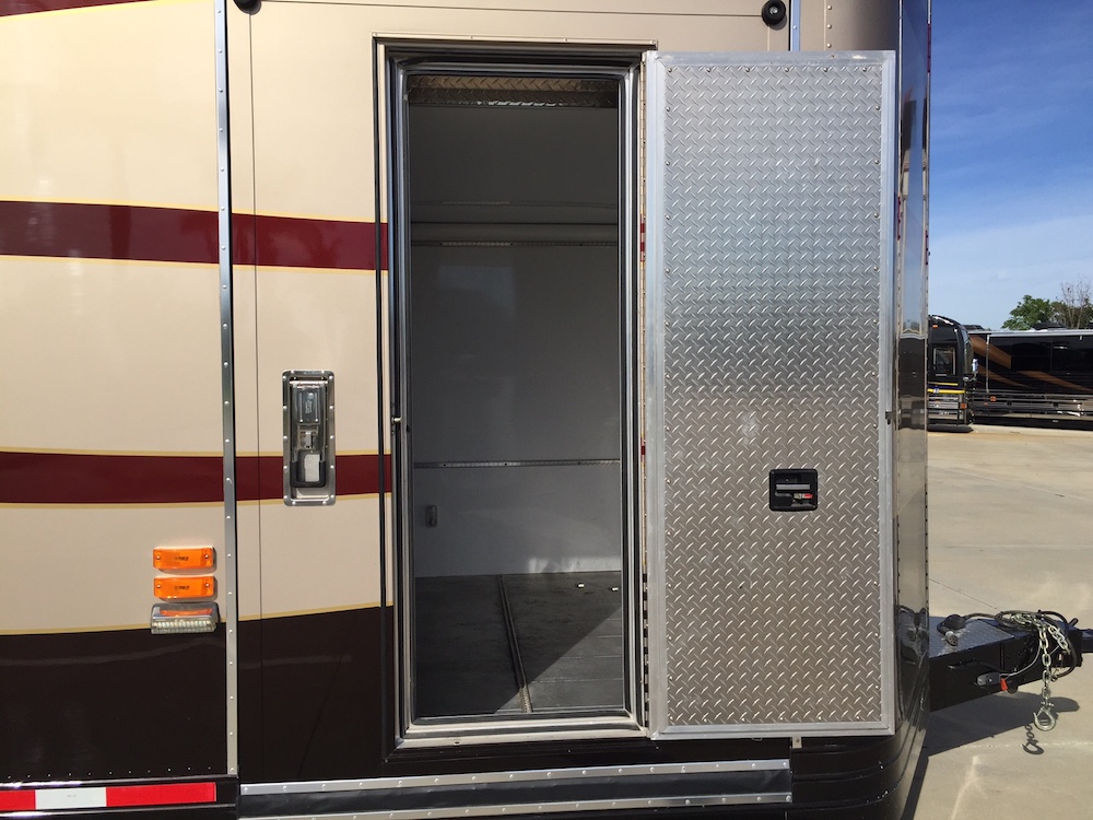 2004 Prevost Featherlite H3-45 For Sale