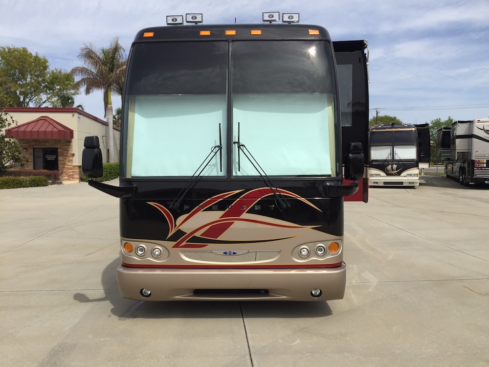 2004 Prevost Featherlite H3-45 For Sale