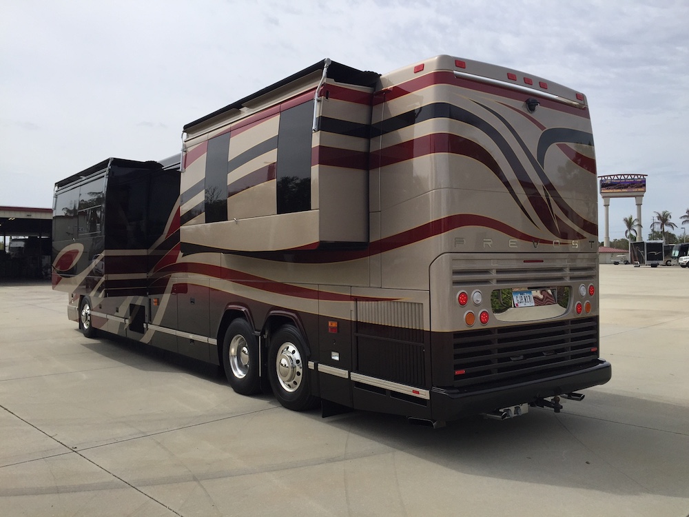 2004 Prevost Featherlite H3-45 For Sale