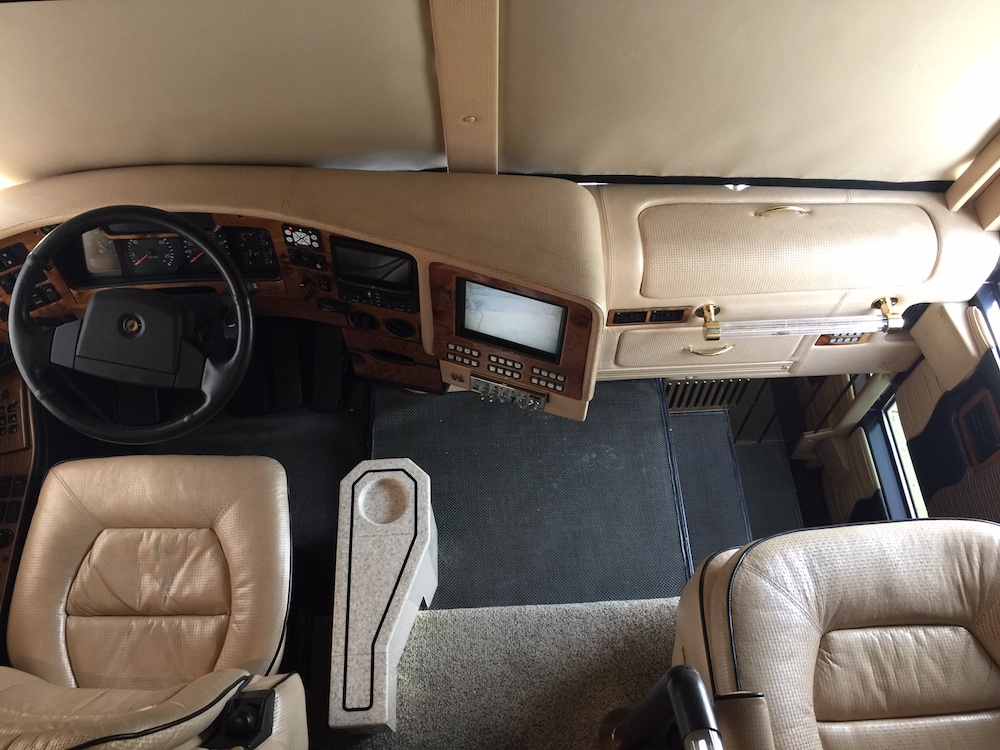 2004 Prevost Featherlite H3-45 For Sale