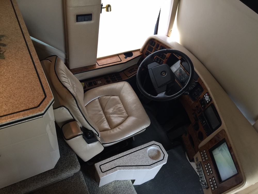 2004 Prevost Featherlite H3-45 For Sale