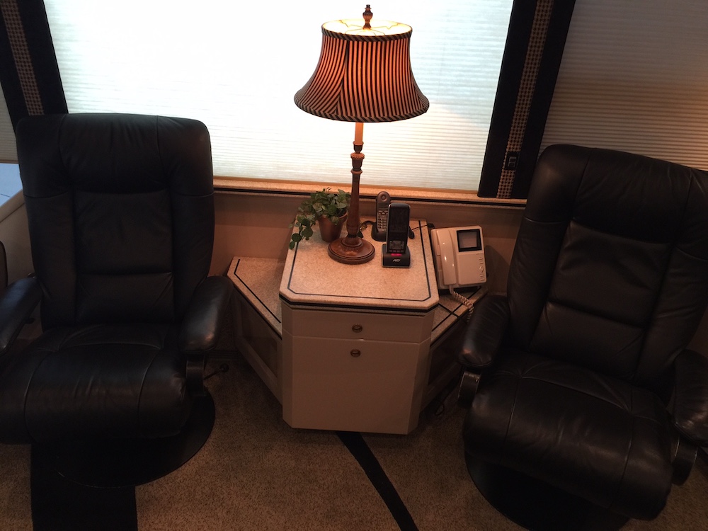 2004 Prevost Featherlite H3-45 For Sale