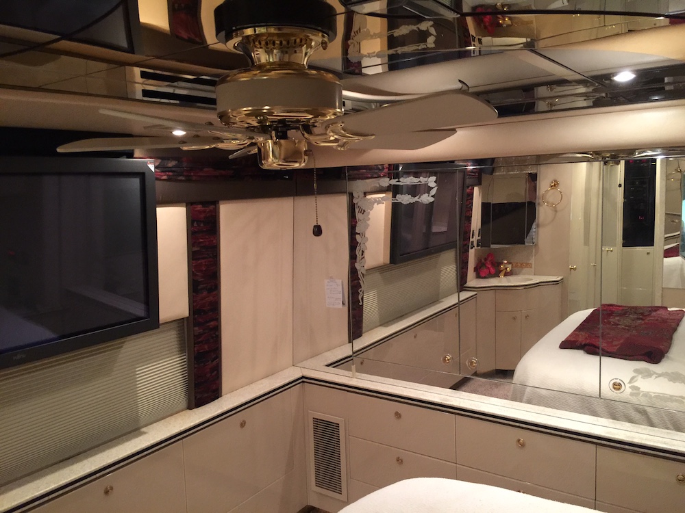 2004 Prevost Featherlite H3-45 For Sale