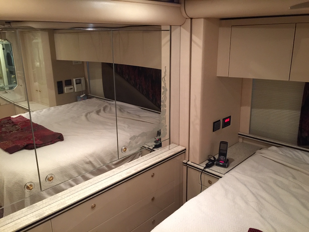 2004 Prevost Featherlite H3-45 For Sale